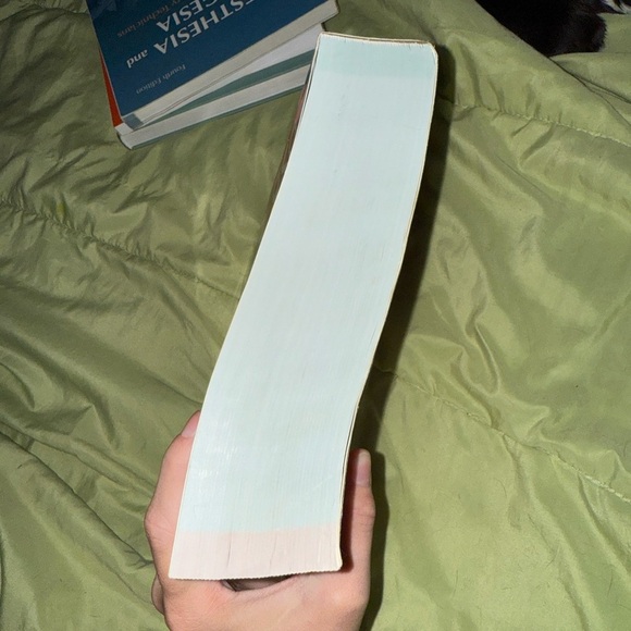 BNWOT Veterinary Dictionary 4th Edition - Picture 5 of 8